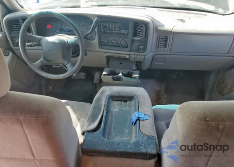 2000 Chevrolet Silverado C1500 из США, поврежденный, VIN 2GCEC19WXY1372262